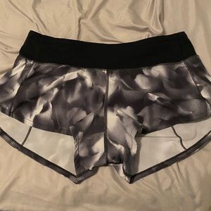 Lululemon speed up shorts 2.5” inseam